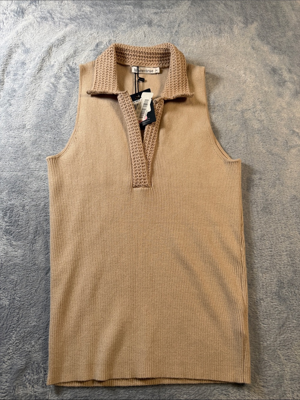 Brave + True Sleeveless V-Neck Knit Vest Beige Tan Ribbed Collar Sweater Small